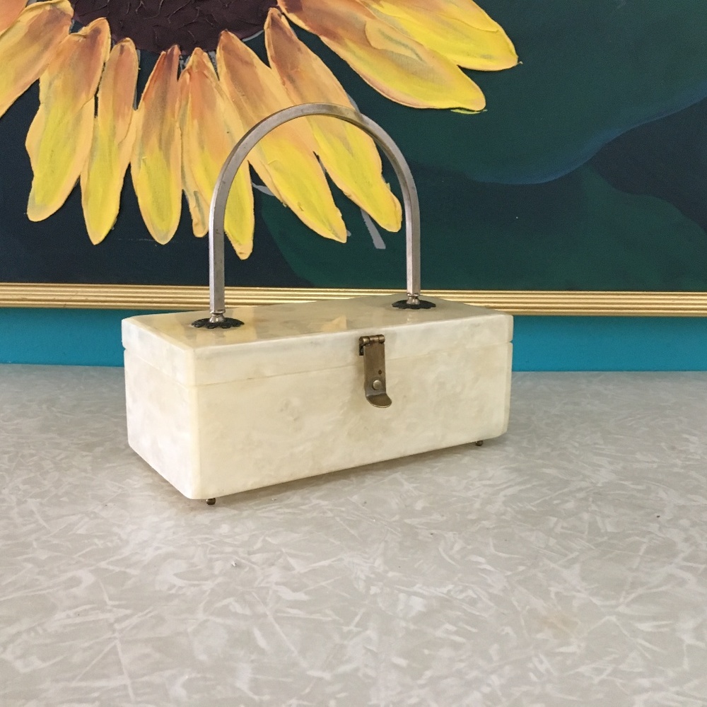 Vintage Tyrolean white marble lucite box purse